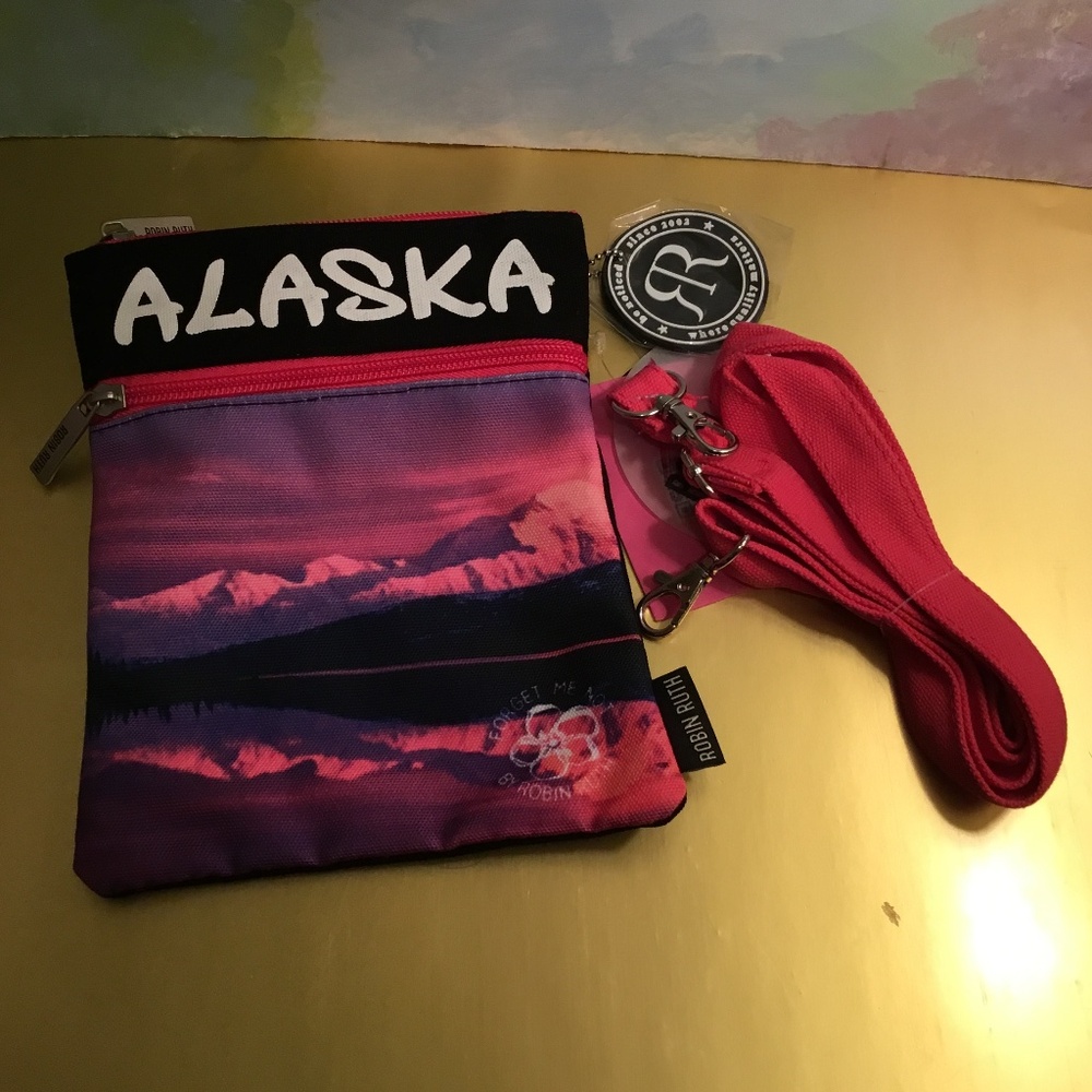 New Robin Ruth Alaska Canvas Crossbody bag